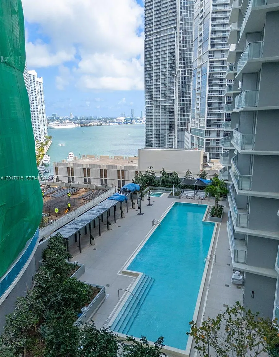 Viceroy Residences — Photo 4