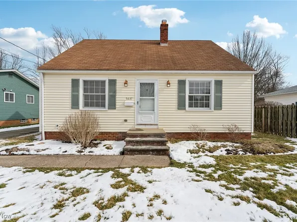 5637 Decker Rd, North Olmsted, OH 44070