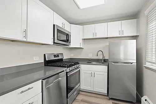 1325 Madison St Photo 1