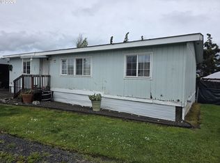 120 Berry Loop Ln, Roseburg, OR 97471