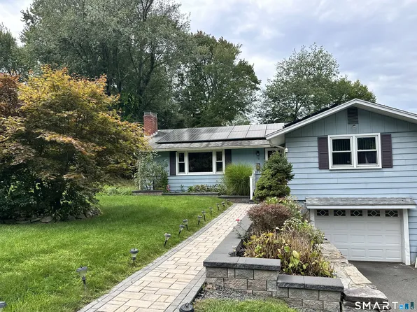 48 Ferguson Road, Manchester, CT 06040
