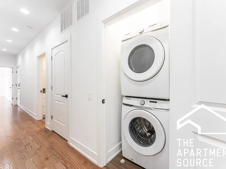 3329 N Avers Ave #3N — Photo 17