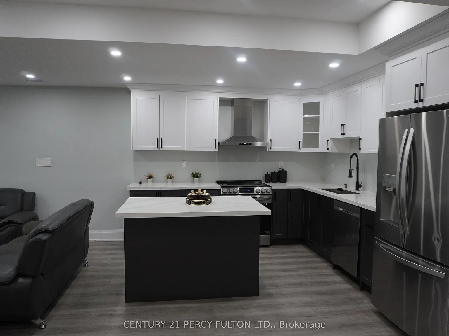 3 bed, $2,500 — Photo 3