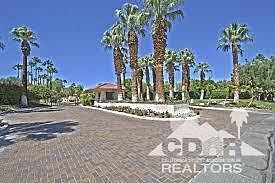 5th image of 2809 E Los Felices Cir #117