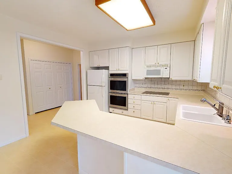 6498 Ringsend Ct — Photo 19