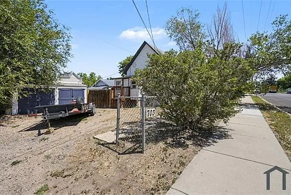 703 Meade St — Photo 18