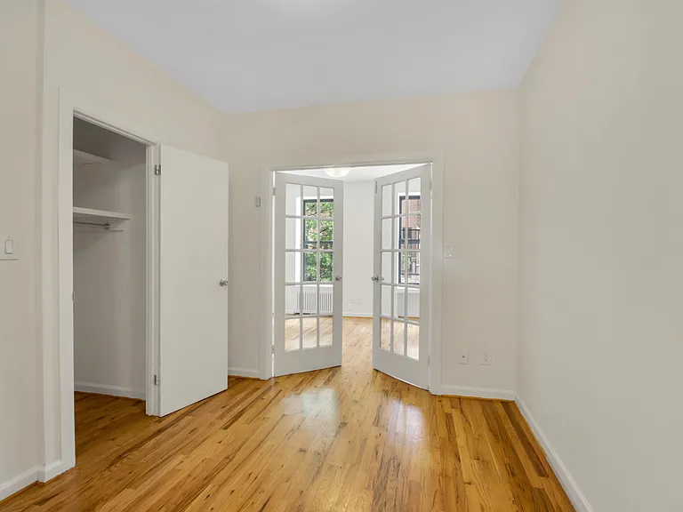 1167 2nd Ave #4S — Photo 4