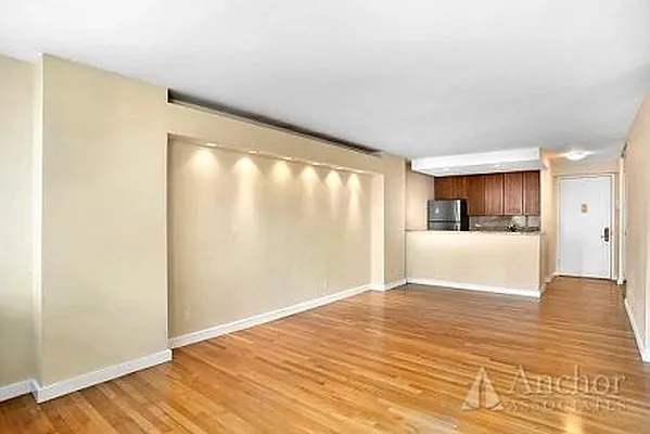 Rented by Anchor Associates | media 2