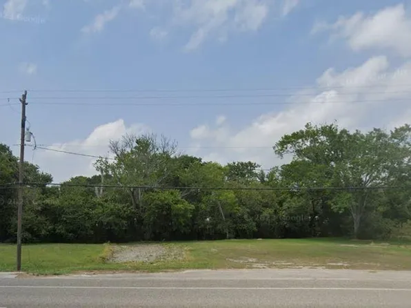 9122 Highway 6, Hitchcock, TX 77563