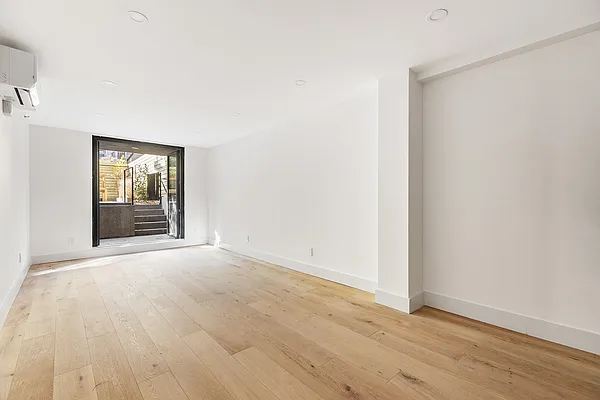 Rented by Compass | media 2