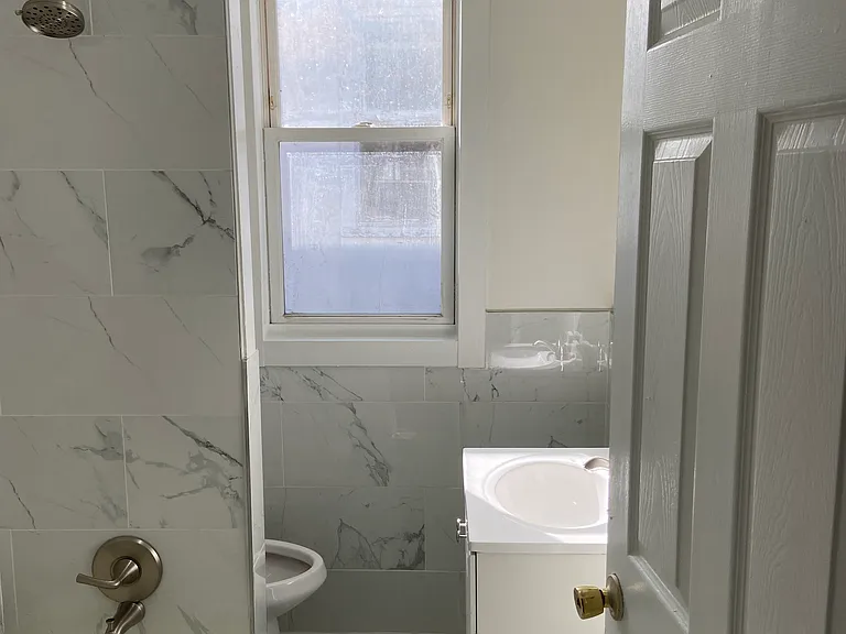 1103 E Brookland Park Blvd — Photo 6