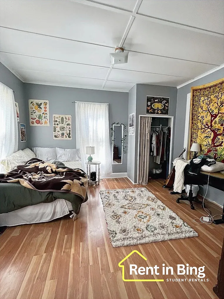 25 Walnut St — Photo 3