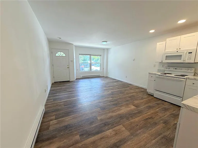 811 Itaska St #1 — Photo 9