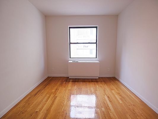 5th image of 225 E 85th St APT 703