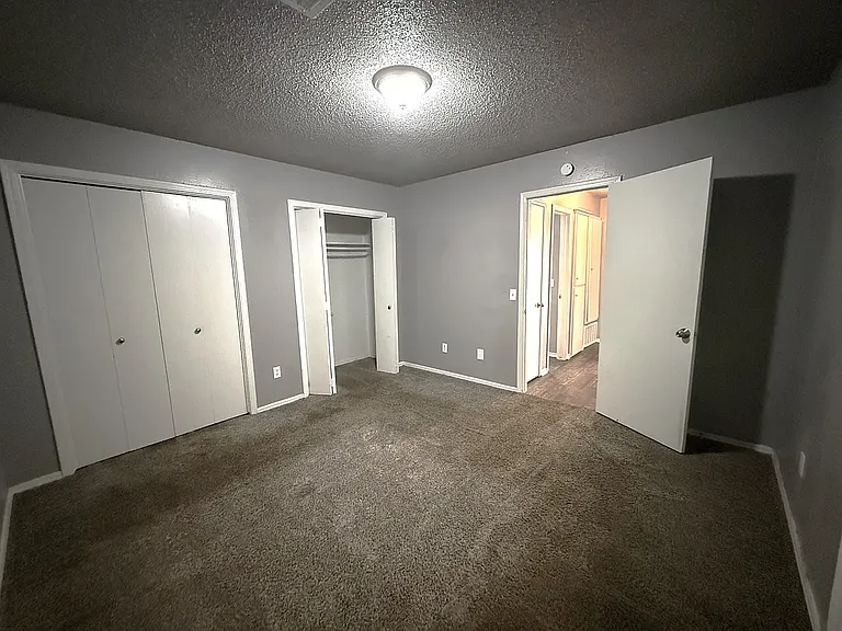 4229 Wembleton Cir #4229 — Photo 7