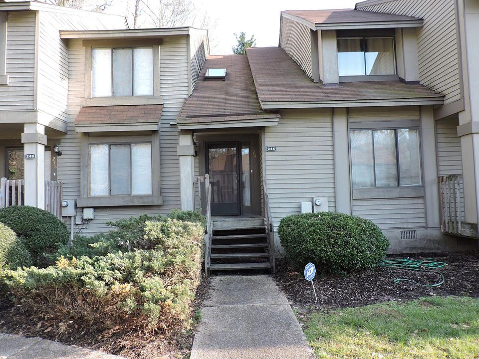 1st image of 246 Bridgewater Dr