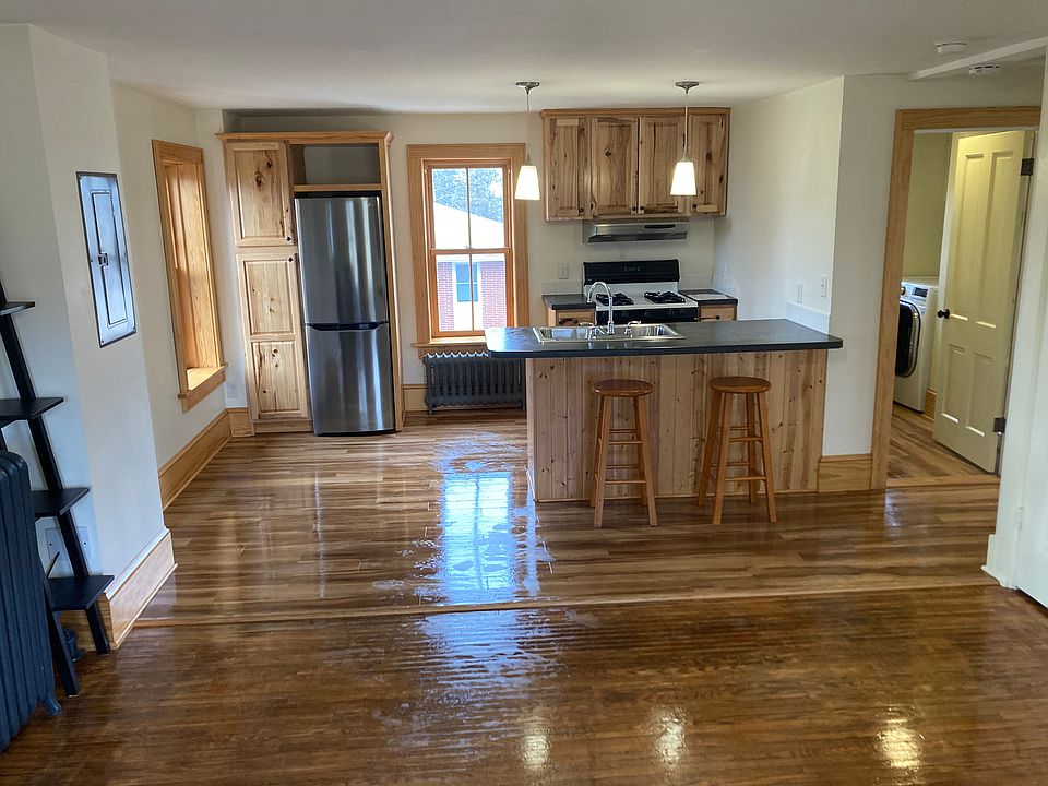 1st image of 2971 Kaufmann Ave #B