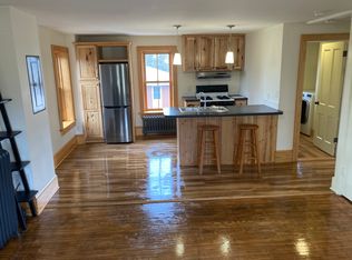 2971 Kaufmann Ave #B, Dubuque, IA 52001