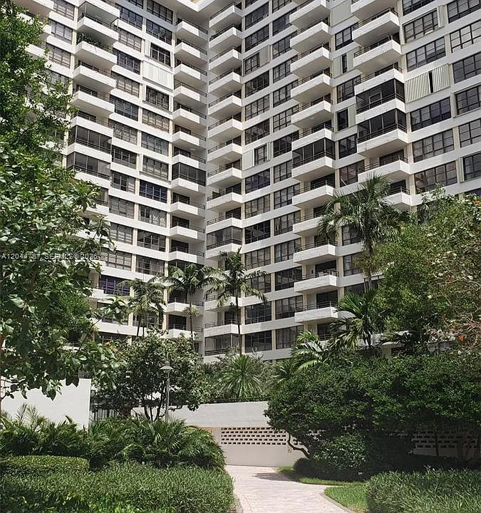 600 Three Islands Blvd #1218