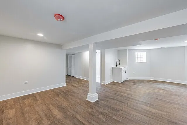 2 bed, 1000 sqft, $1,500 — Photo 2