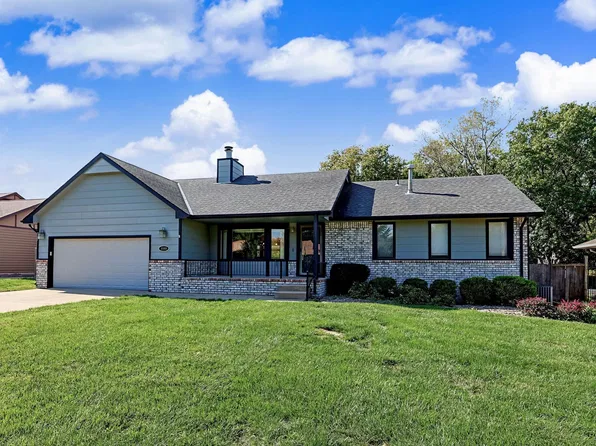 1113 N Briarwood Rd, Derby, KS 67037