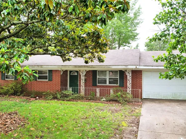 2115 Westwood Ave, Springdale, AR 72762