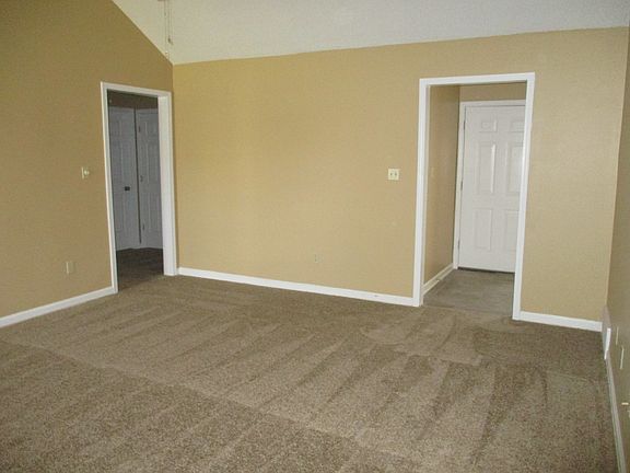 915263_Living_04082016