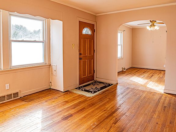 3rd image of 10548 S Kedzie Ave