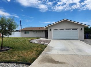 6679 Robinson Rd, Highland, CA 92346