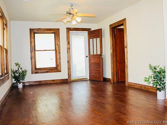 3rd image of 111 S Virginia Ave