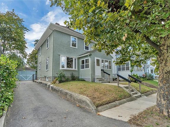 2nd image of 92 Bartlett Ave