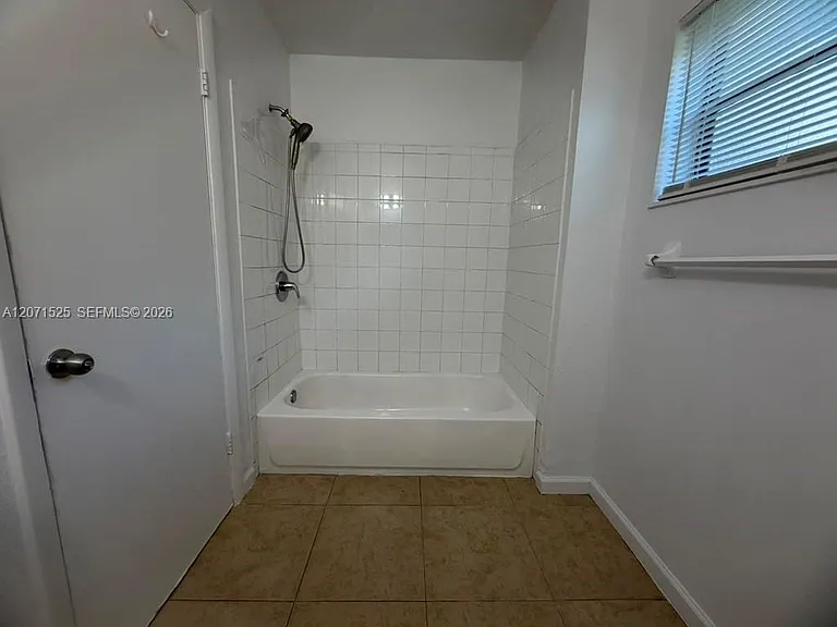 919 NW 2nd Ave #3 — Photo 13