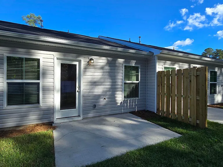 1128 Russell Ave — Photo 20