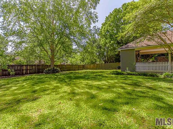 3rd image of 5188 Creek Valley Dr
