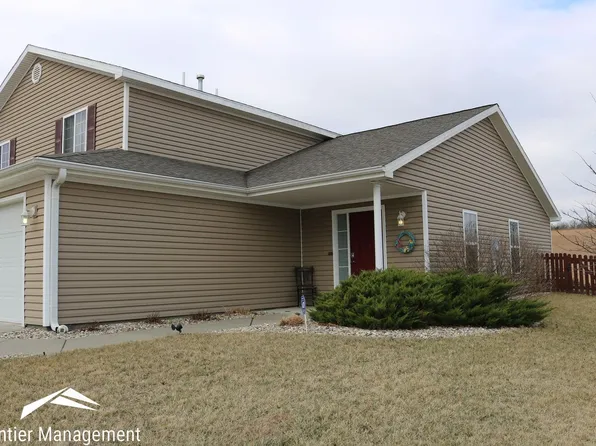 503 Highland Ridge Dr, Manhattan, KS 66503