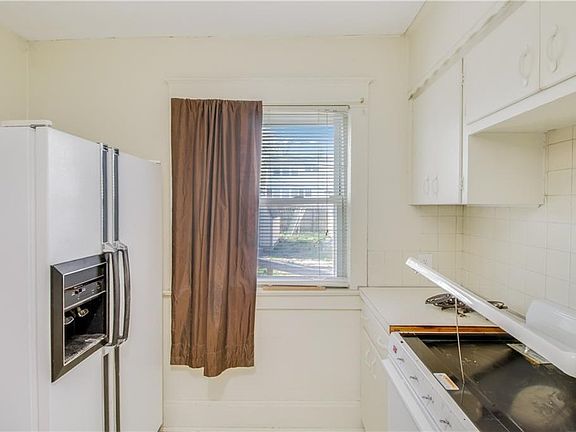 2nd image of 109 E Ruby Ave
