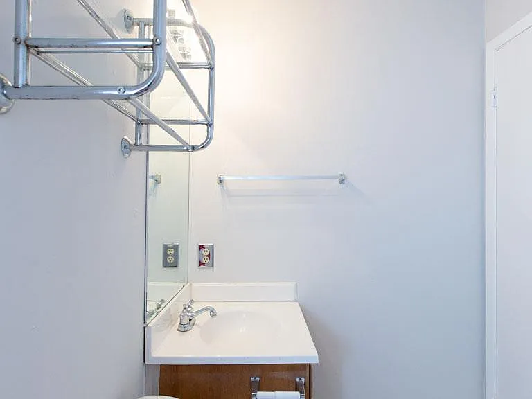 2102 Courtney St #A — Photo 22