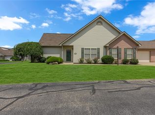 1101 Timberwood Dr, Beaver Falls, PA