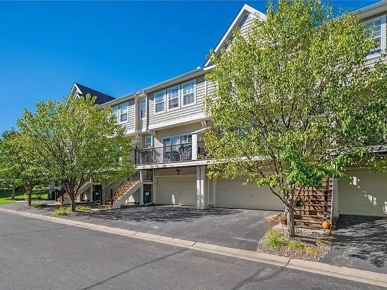 2437 121st Cir NE #D — Photo 15