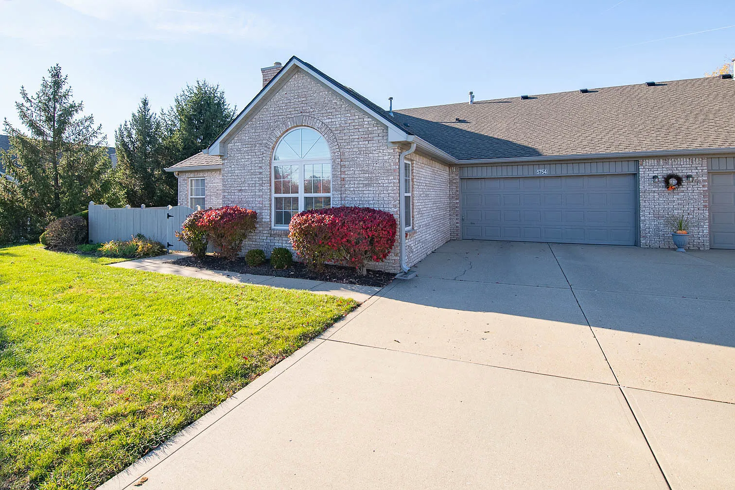 5754 Quail Crossing Dr photo 1