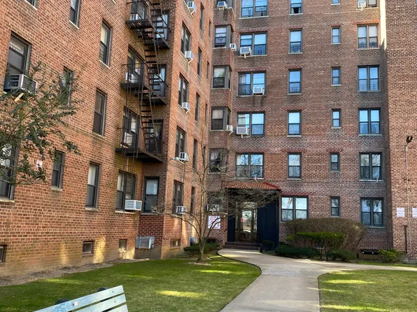 2280 Burnett Street image 1 of 15