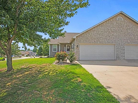 2nd image of 126 Joles Dr