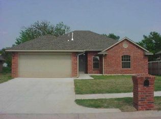 16 W End Ct, Tuttle, OK 73089