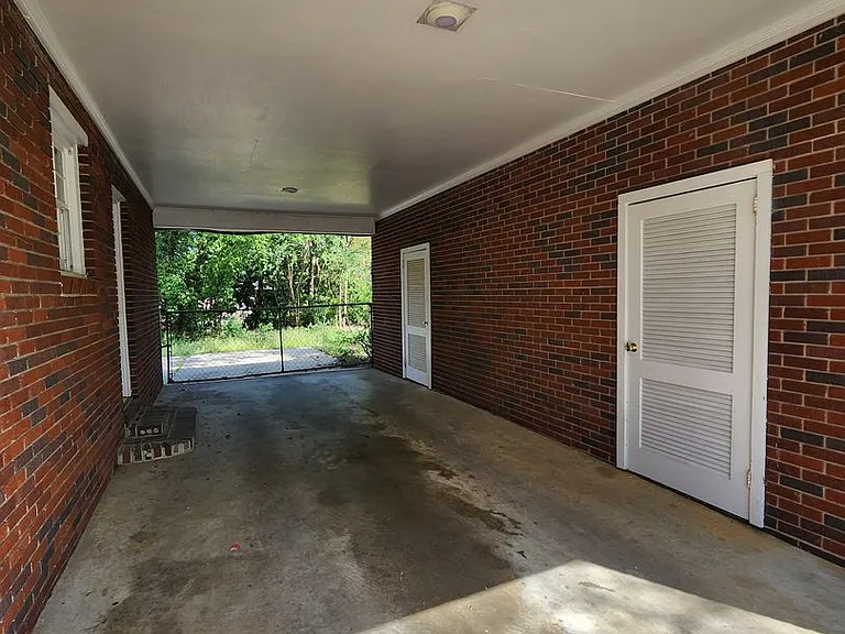 702 Pineridge Dr — Photo 11