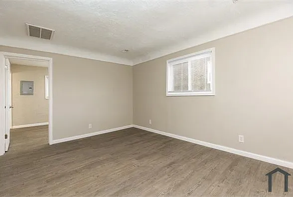 564 Marquette Dr — Photo 10