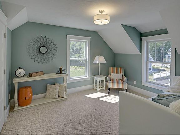 4th image of 23 Follinsbee Ln