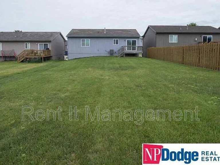 4701 N 168th Ave — Photo 2