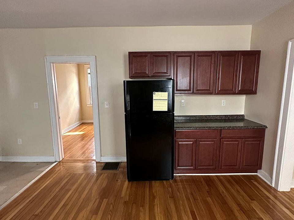 1st image of 1272 Whalley Ave #A