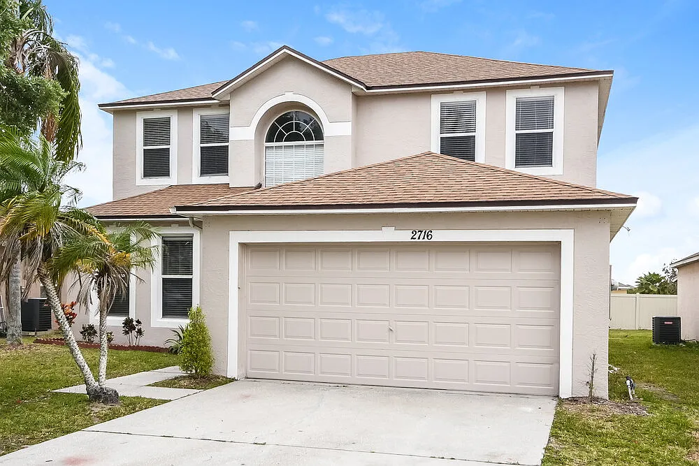 4 bed, 2.5 bath, 2468 sqft, $2,700 — Photo 4