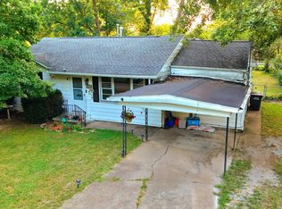 404 N Smith St, Carbondale, IL 62901